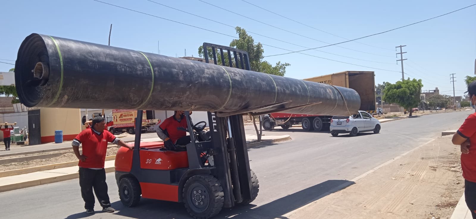 Cargueo de geomembrana