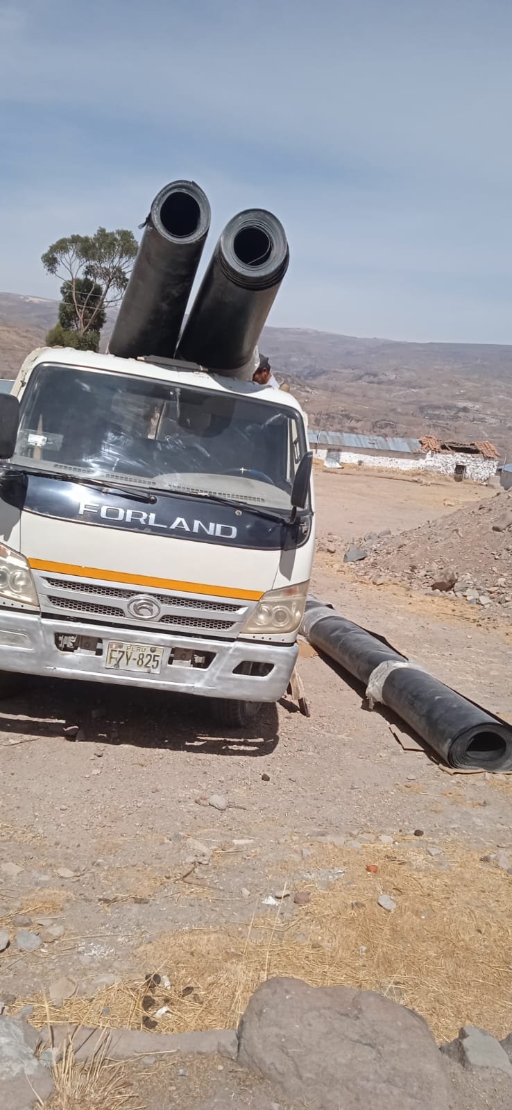 Cargueo de geomembrana